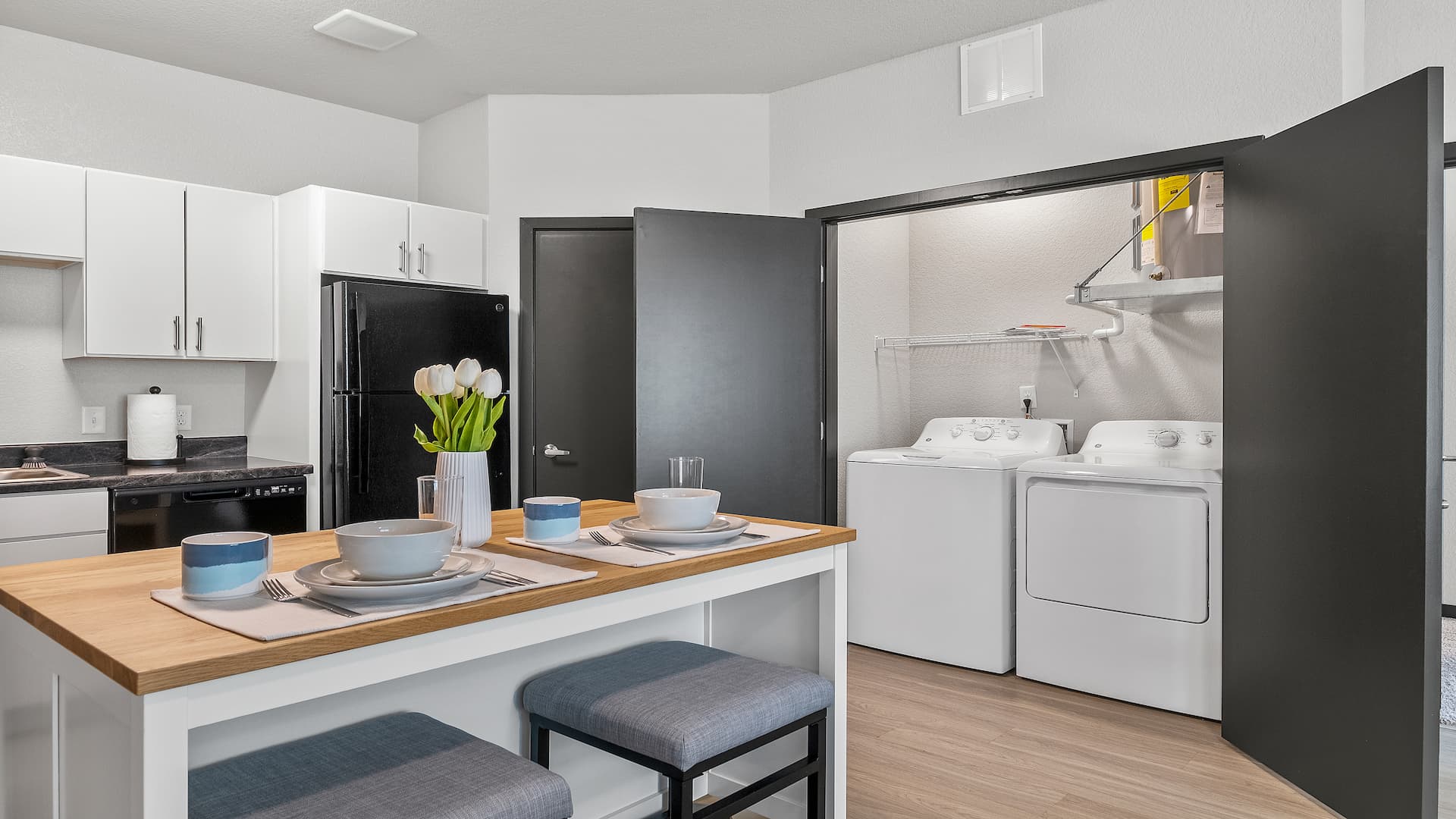 Kitchen with Washer Dryer