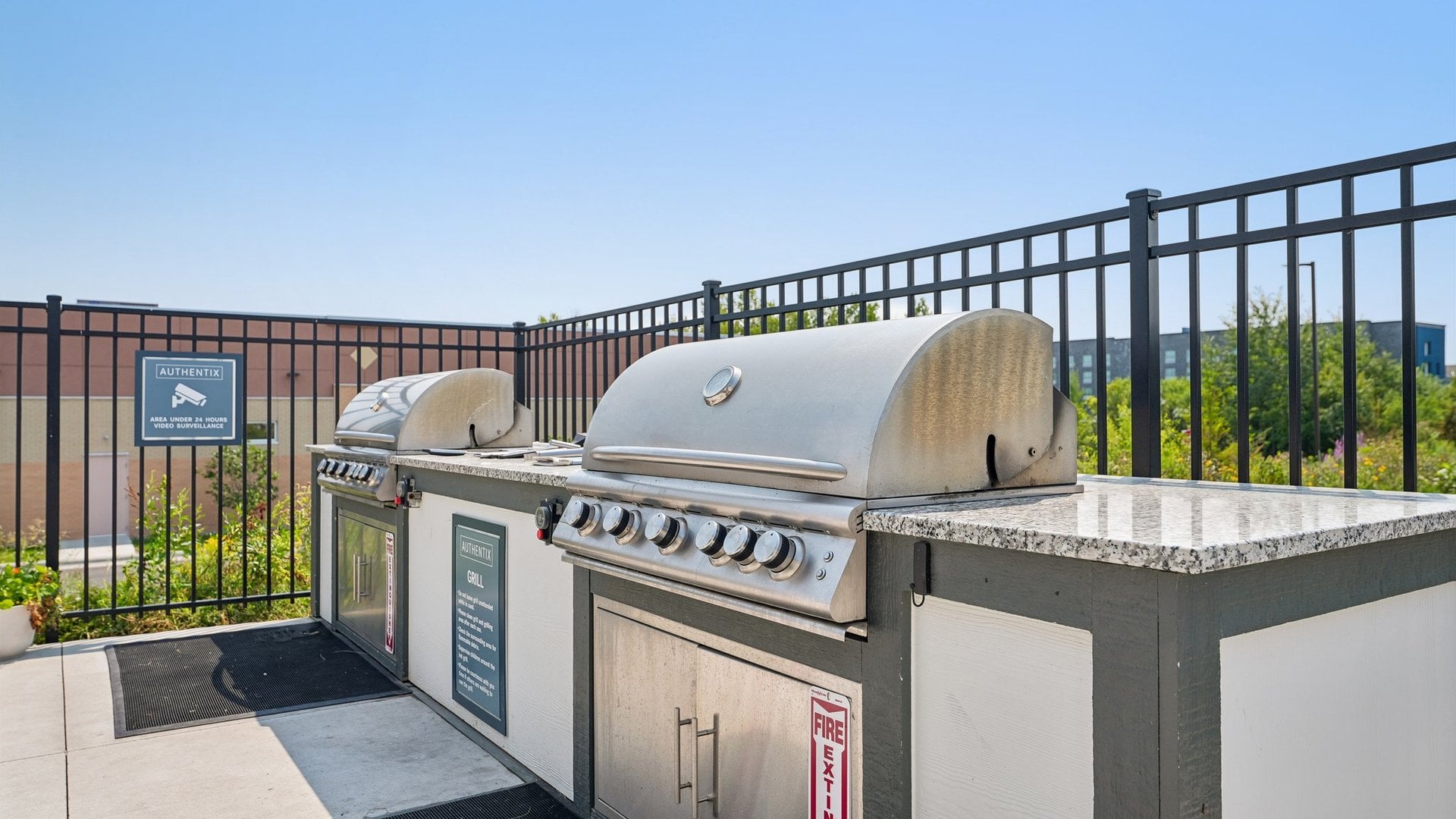 Authentix Lakeville Outdoor Grilling Area (2)