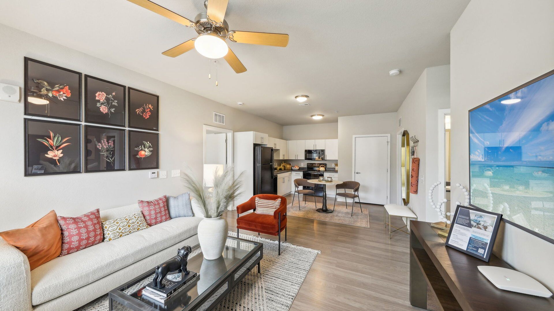 Cedar Grove Living Room & Kitchen- 007