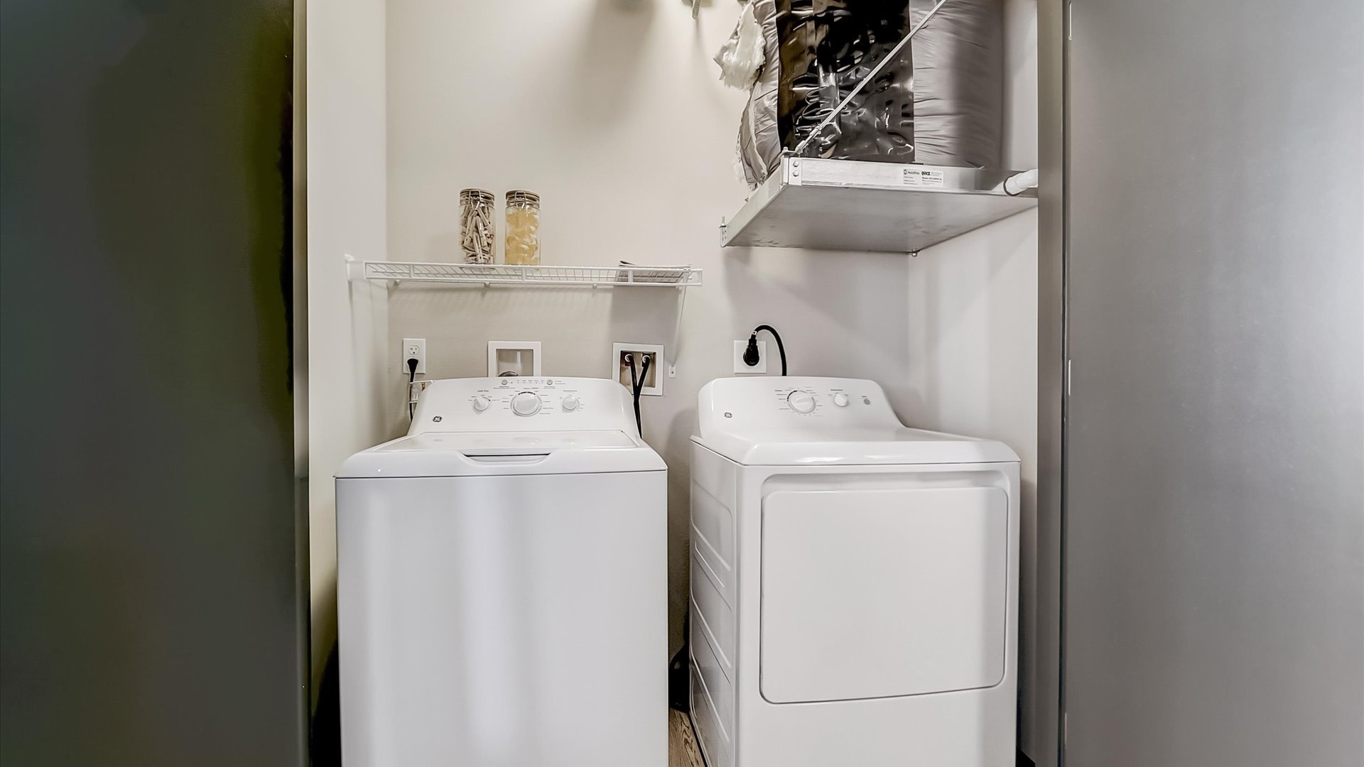 McHenry Washer and Dryer