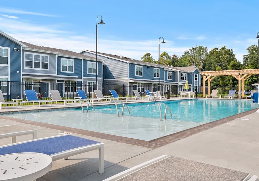 Quincy Street Pool 4