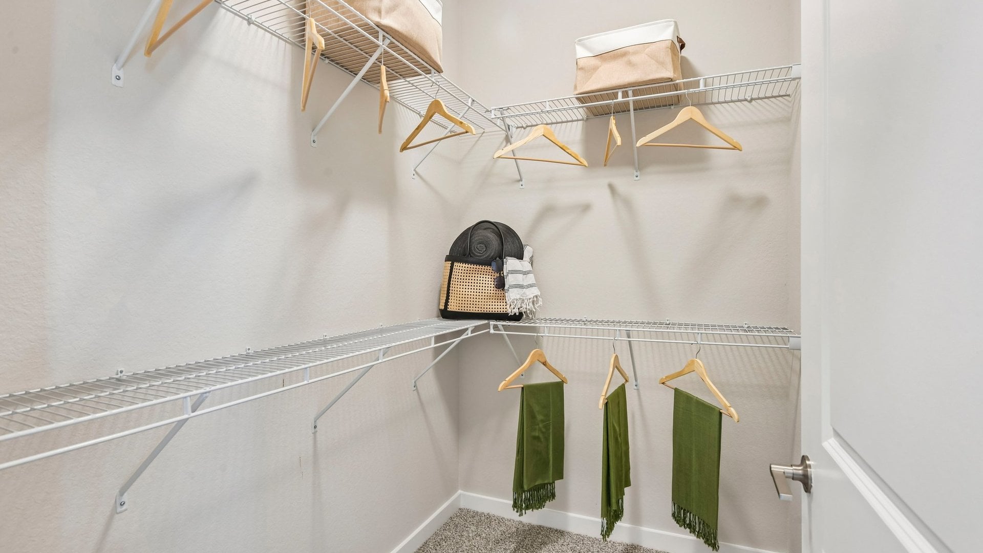 Authentix Spring Hill Closet (2)