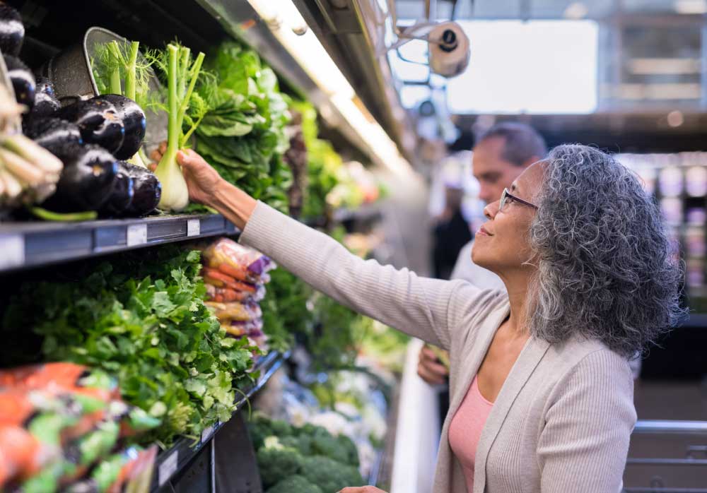 woman_shopping_fresh_vegetables woman_shopping_fresh_vegetables